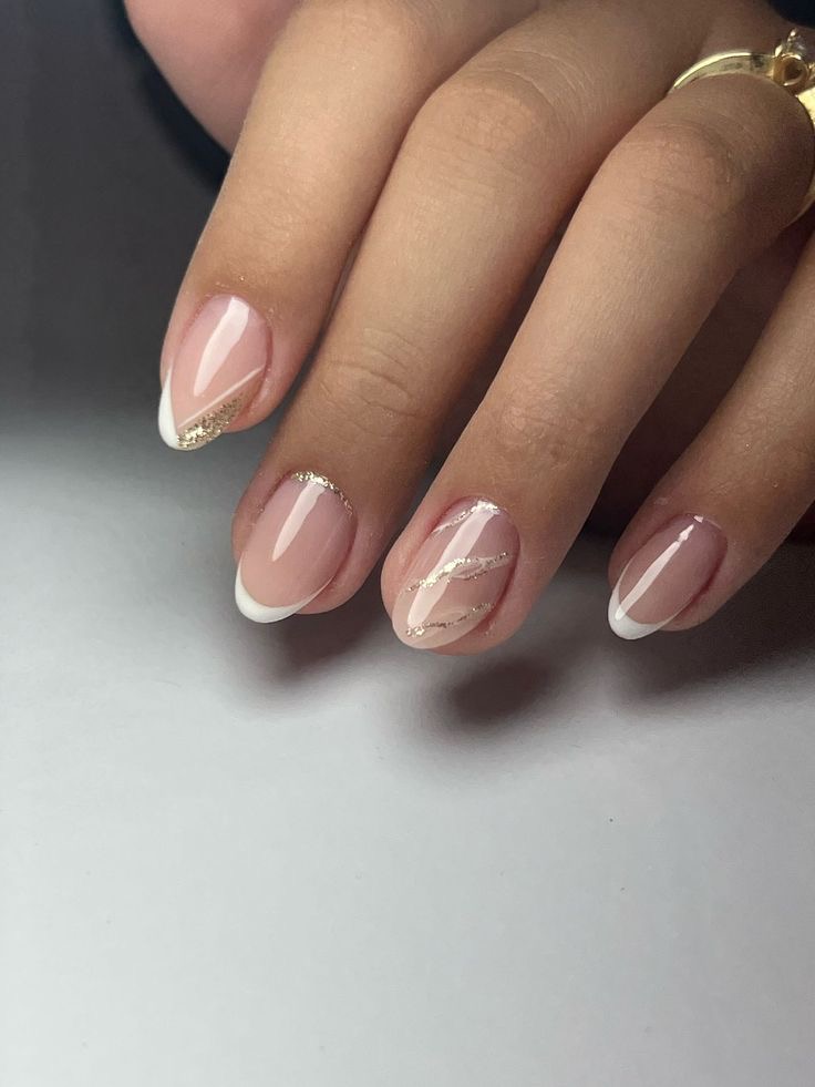 Foto do serviço Mão -  Blindagem + Esmaltação Gel